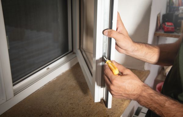Cost of Dual Pane Window Repair in Kansas City