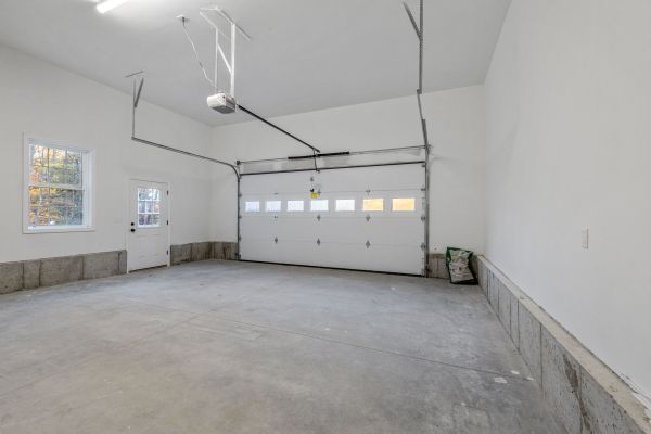 Cost of Garage Window Repair in Kansas City